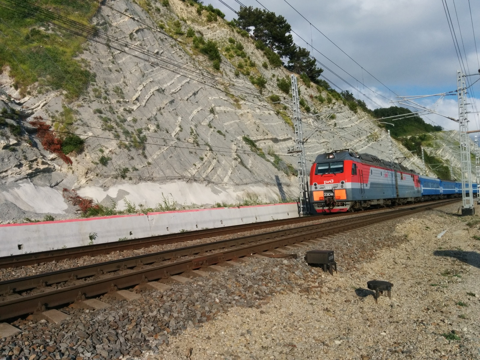 Поезда в районе Южного – фотографии России