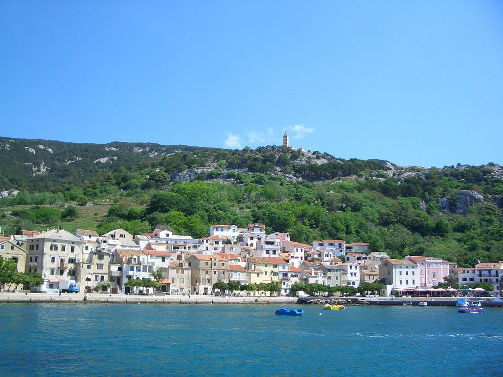 Дома на набережной в Башка, Хорватия. Фото 10 – фотографии Хорватии