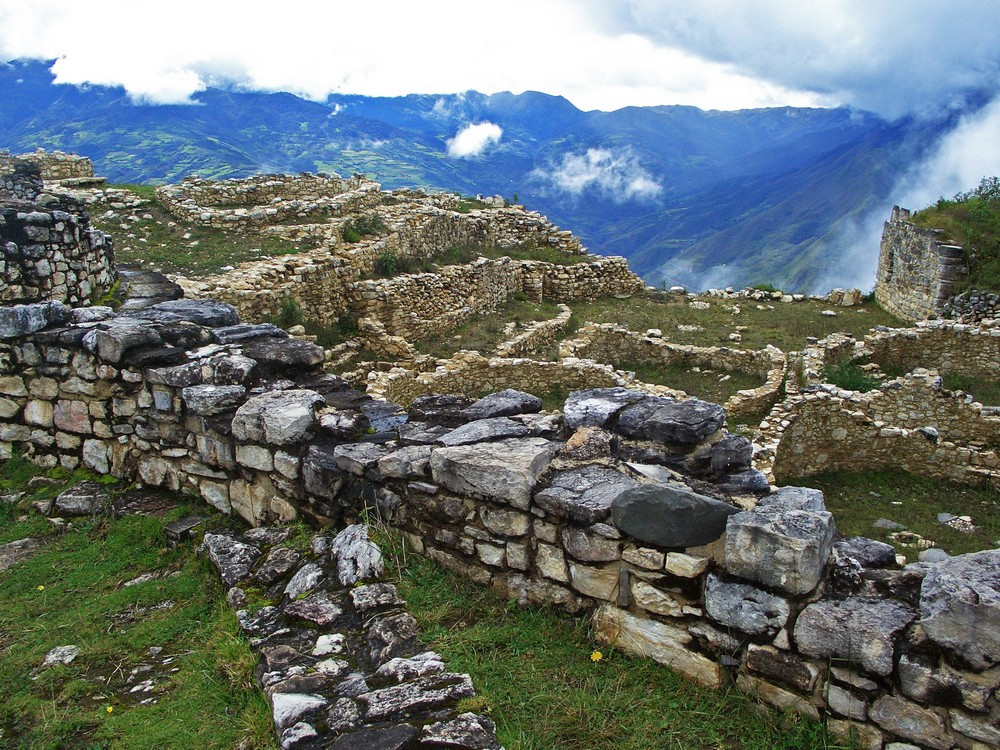 Археологический комплекс Куэлап на севере Перу – фотографии Перу