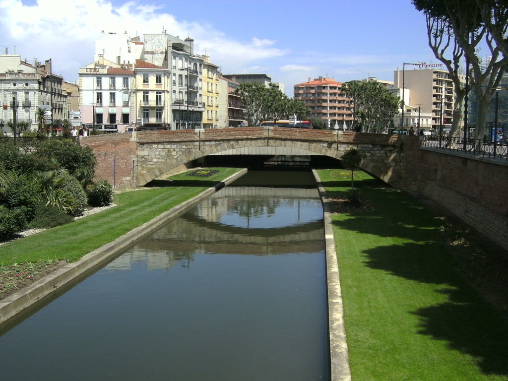Канал в Перпиньяне, Франция. Фото 2 – фотографии Франции