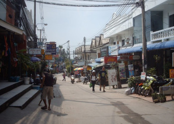 Улица на острове Пханган, Тайланд – фотографии Таиланда