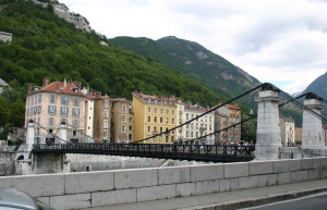 Мост в Гренобль, Франция – фотографии Франции