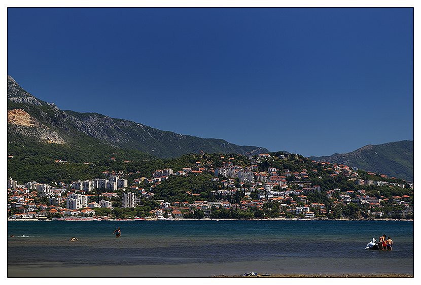 Море в Игало, Черногория – фотографии Черногории