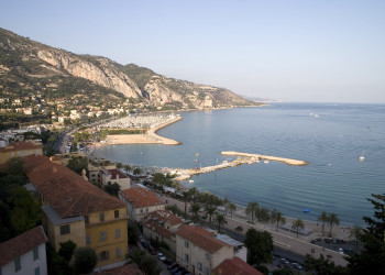 Набережная в Ментоне, Франция. Фото 8 – фотографии Франции