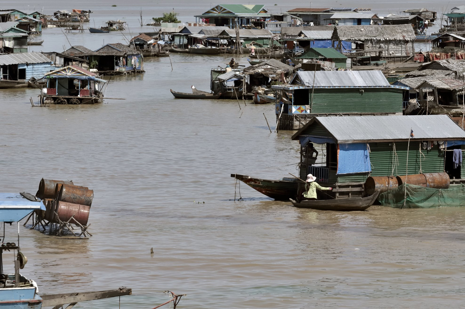 Дома на озере Топлесап, Камбоджа. Фото 5 – фотографии Камбоджи
