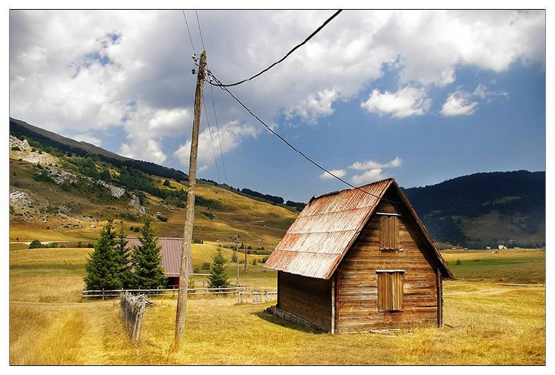 Дома в Национальном парке, Черногория – фотографии Черногории