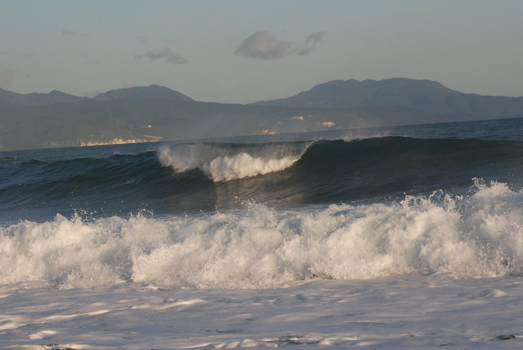 Волны в Порт Рояле, Ямайка – фотографии Ямайки