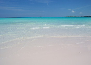 Море на острове Берри Айлендс, Багамские острова. Фото 20 – фотографии Багамских островов