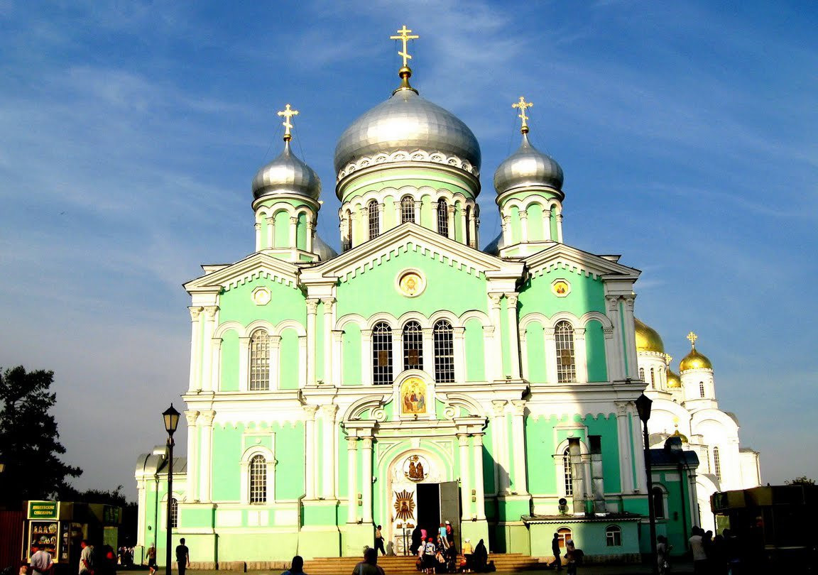 Храм в Серафимо-Дивеевском монастыре, Россия. Фото 2 – фотографии России