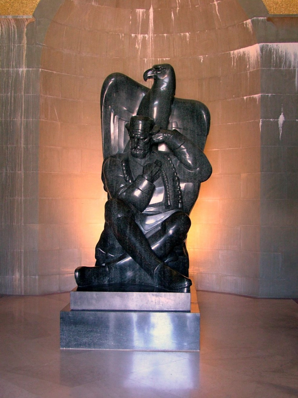 Скульптура в Ловчен, Черногория – фотографии Черногории