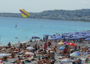 Пляж в Ницце, Франция. Фото 10 – фотографии Франции