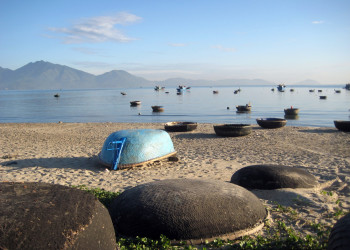 Ну чем не лодки-скорлупки – фотографии Вьетнама