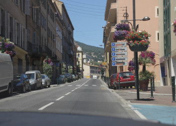 Улица в Грассе, Франция. Фото 5 – фотографии Франции