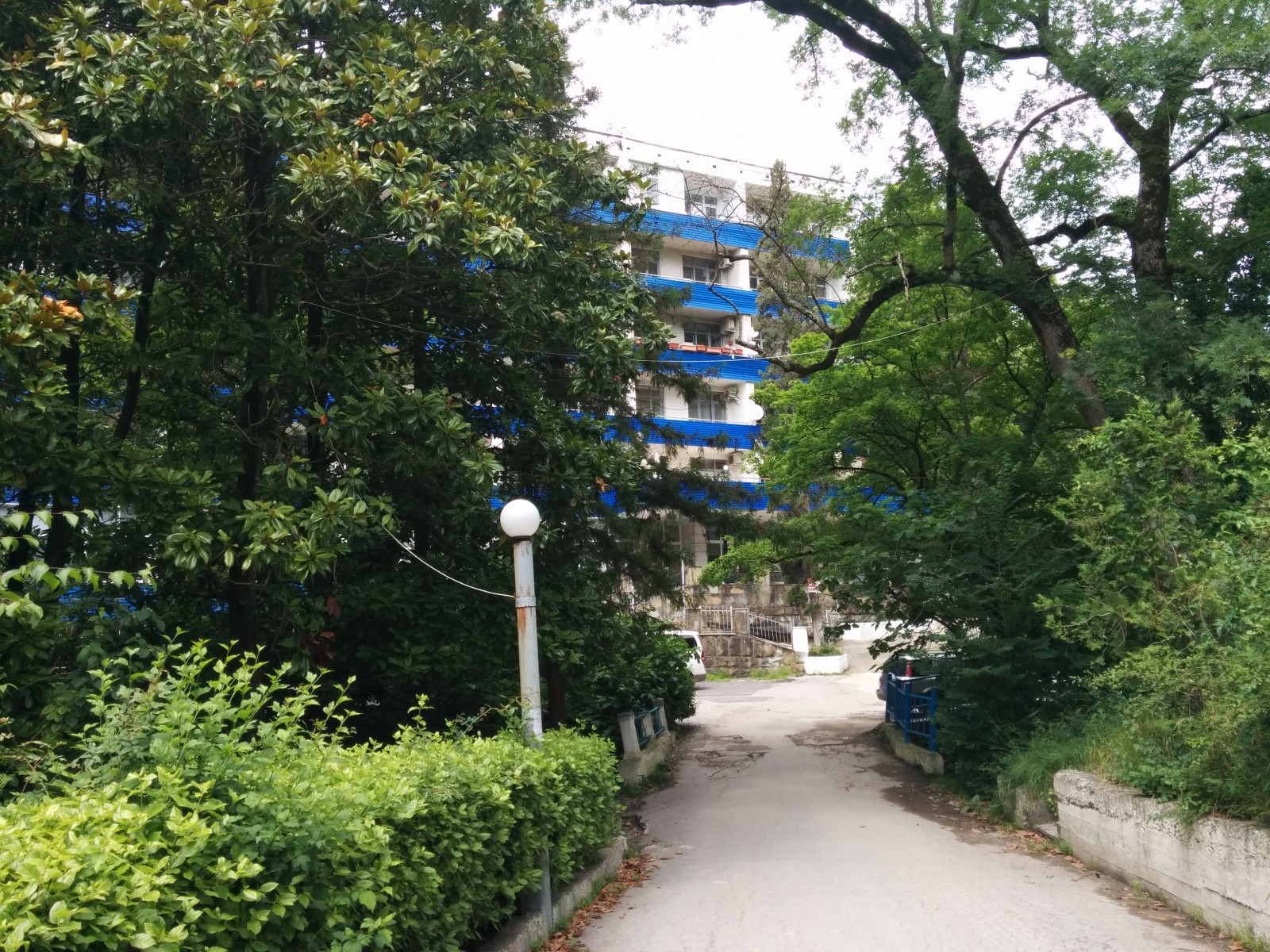 Жилое здание в посёлке Южный – фотографии России