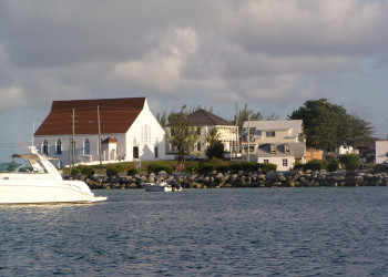Дома на берегу Эльютера, Багамские острова – фотографии Багамских островов