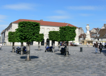 Площадь в Безансоне, Франция. Фото 5 – фотографии Франции