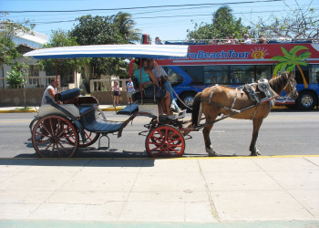 Транспорт в Варадеро, Куба – фотографии Кубы