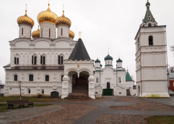 Ипатьевский монастырь в Костроме. Фото 1 – фотографии России