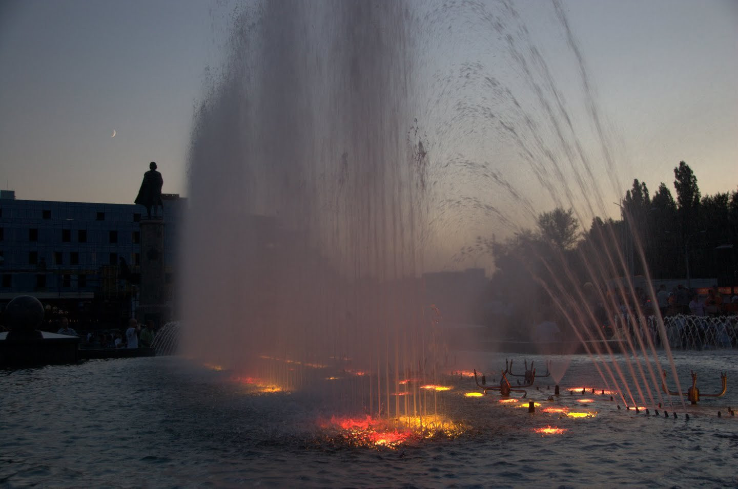 Фонтан в Лебедянь, Россия. Фото 1 – фотографии России