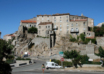 Дома в Сартене, Франция. Фото 9 – фотографии Франции