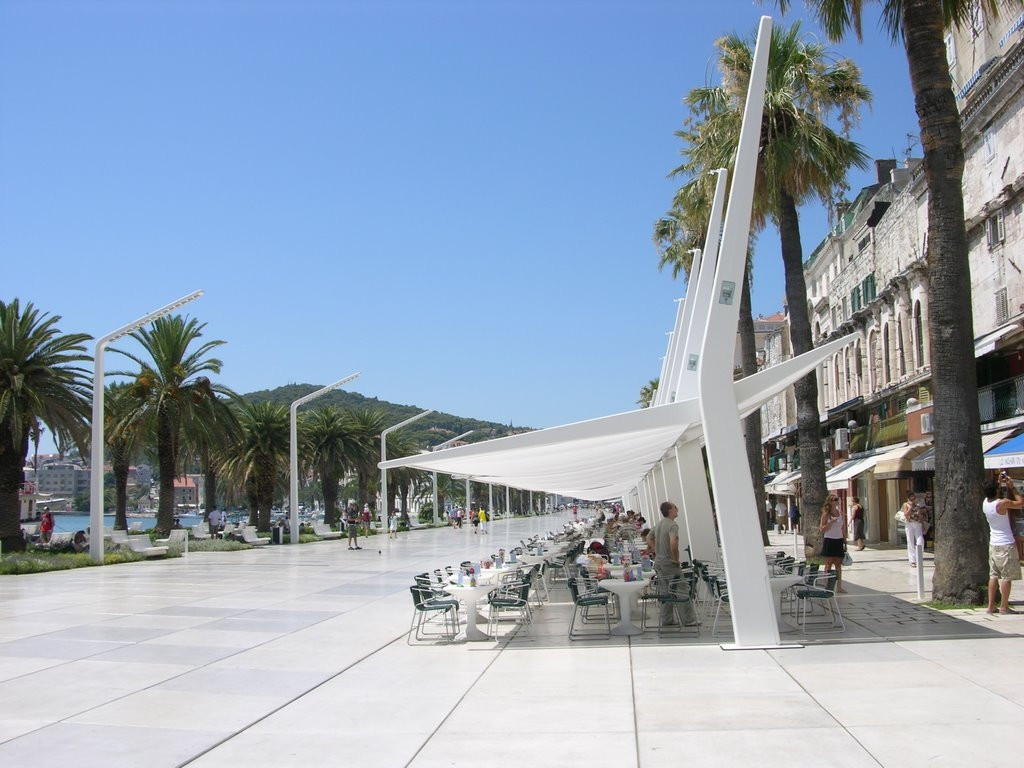 Кафе на набережной в Сплит, Хорватия. Фото 11 – фотографии Хорватии