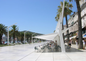 Кафе на набережной в Сплит, Хорватия. Фото 11 – фотографии Хорватии