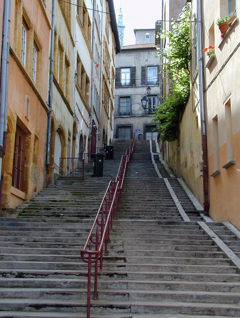 Лестница в Лионе, Франция – фотографии Франции