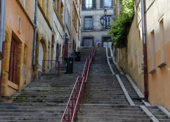 Лестница в Лионе, Франция – фотографии Франции