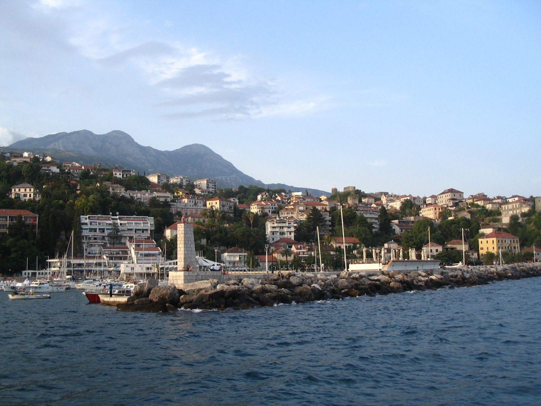 Набережная в Херцег-Нови, Черногория. Фото 5 – фотографии Черногории