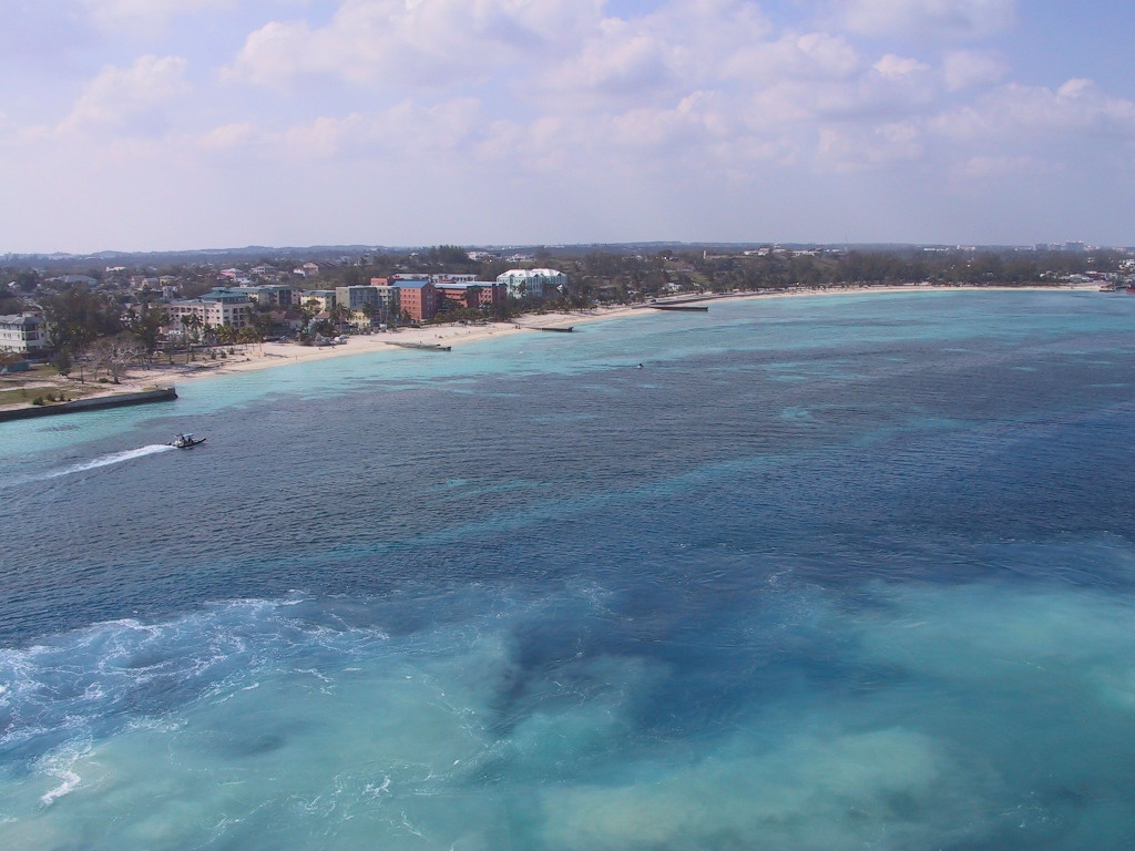 Море в Нью-Провиденс, Багамские острова – фотографии Багамских островов