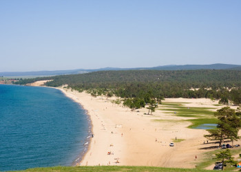 Панорама пляжа на Байкале, Россия – фотографии России