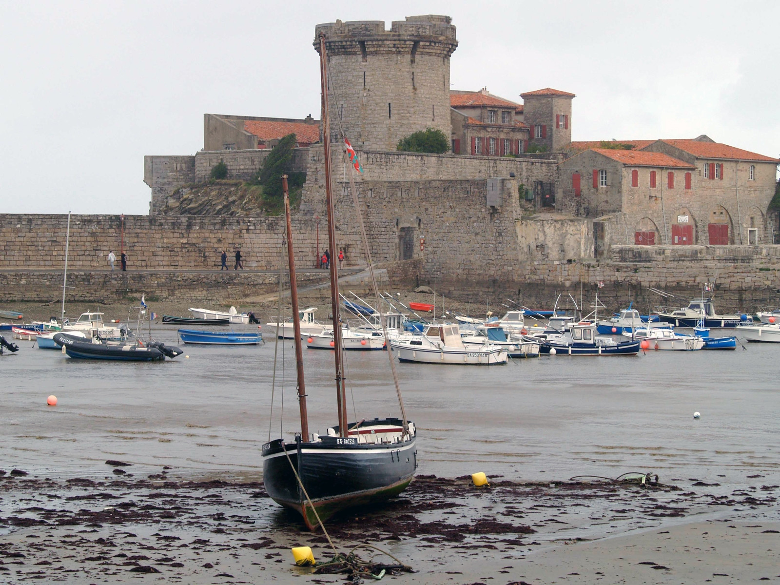 Яхты и катера в Сибуре, Франция. Фото 3 – фотографии Франции