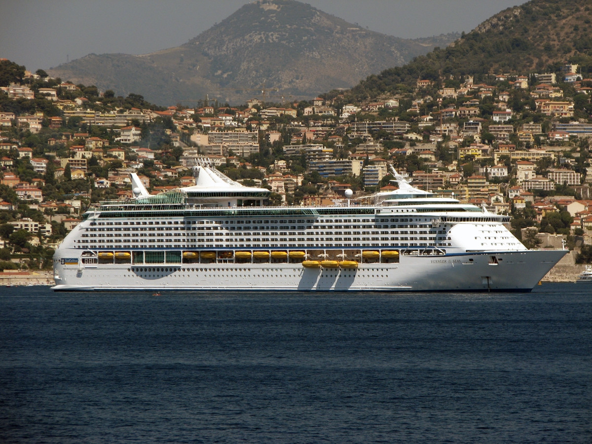 Корабль в Сен-Жан-Кап-Ферра, Франция – фотографии Франции