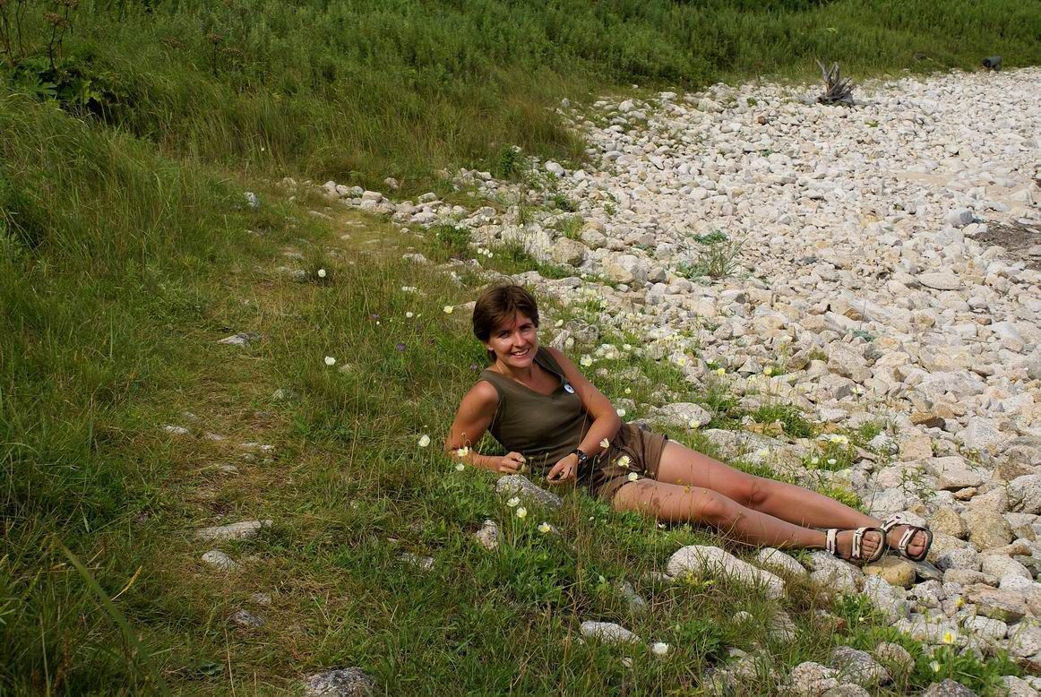 Женщина в Лазовском заповеднике, Россия – фотографии России