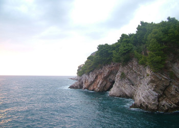 Скала в Петровец, Черногория – фотографии Черногории