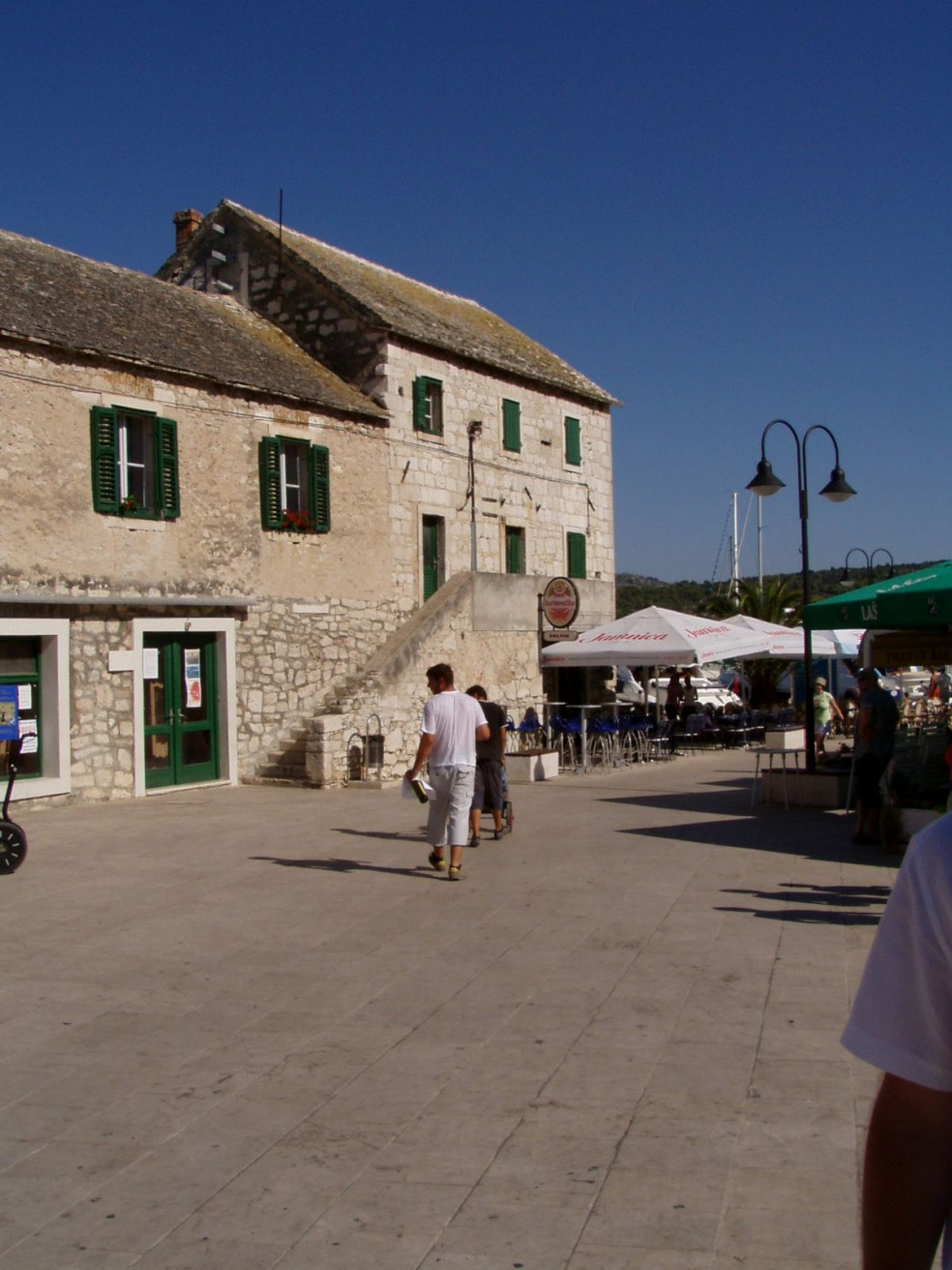 Улица в Примоштен, Хорватия. Фото 1 – фотографии Хорватии