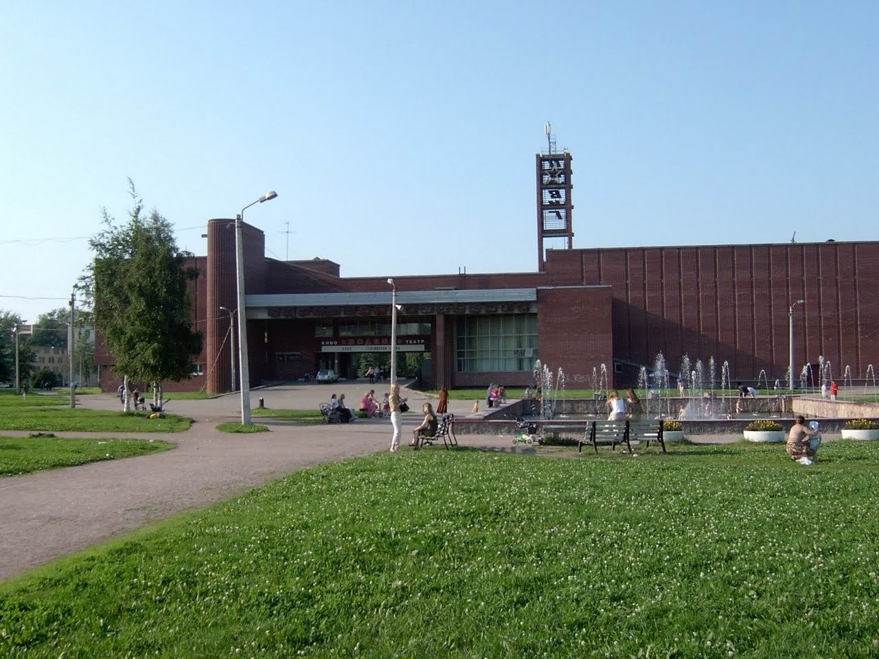 Сквер в Колпино, Россия – фотографии России