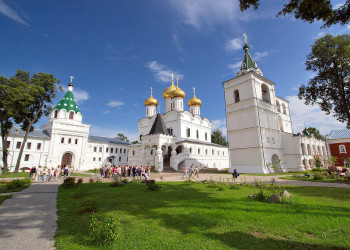 Свято-Троицкий Ипатьевский монастырь, Кострома. Фото 1 – фотографии России