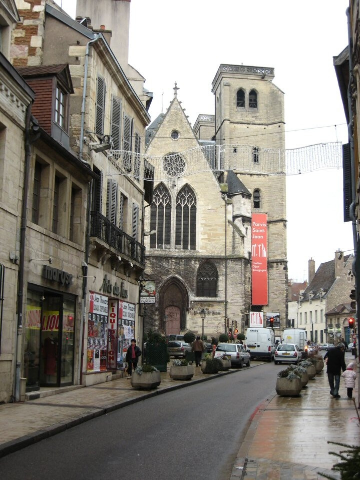 Улица в Дижоне, Франция. Фото 4 – фотографии Франции