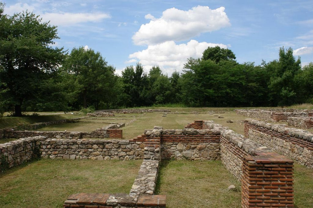 Развалины в Хисаря, Болгария. Фото 1 – фотографии Болгарии