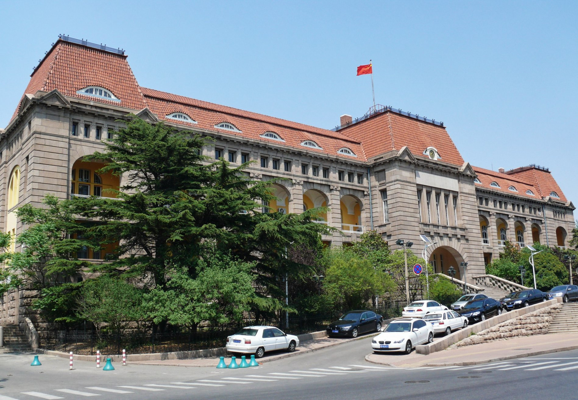 Former City Hall – фотографии Китая