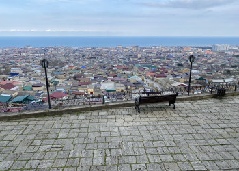 Крепость Нарын-Кала, шикарный вид на город Дербент – фотографии России