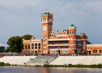 Часы "12 апостолов" на Патриаршей площади в Йошкар-Оле. Фото 4 – фотографии России