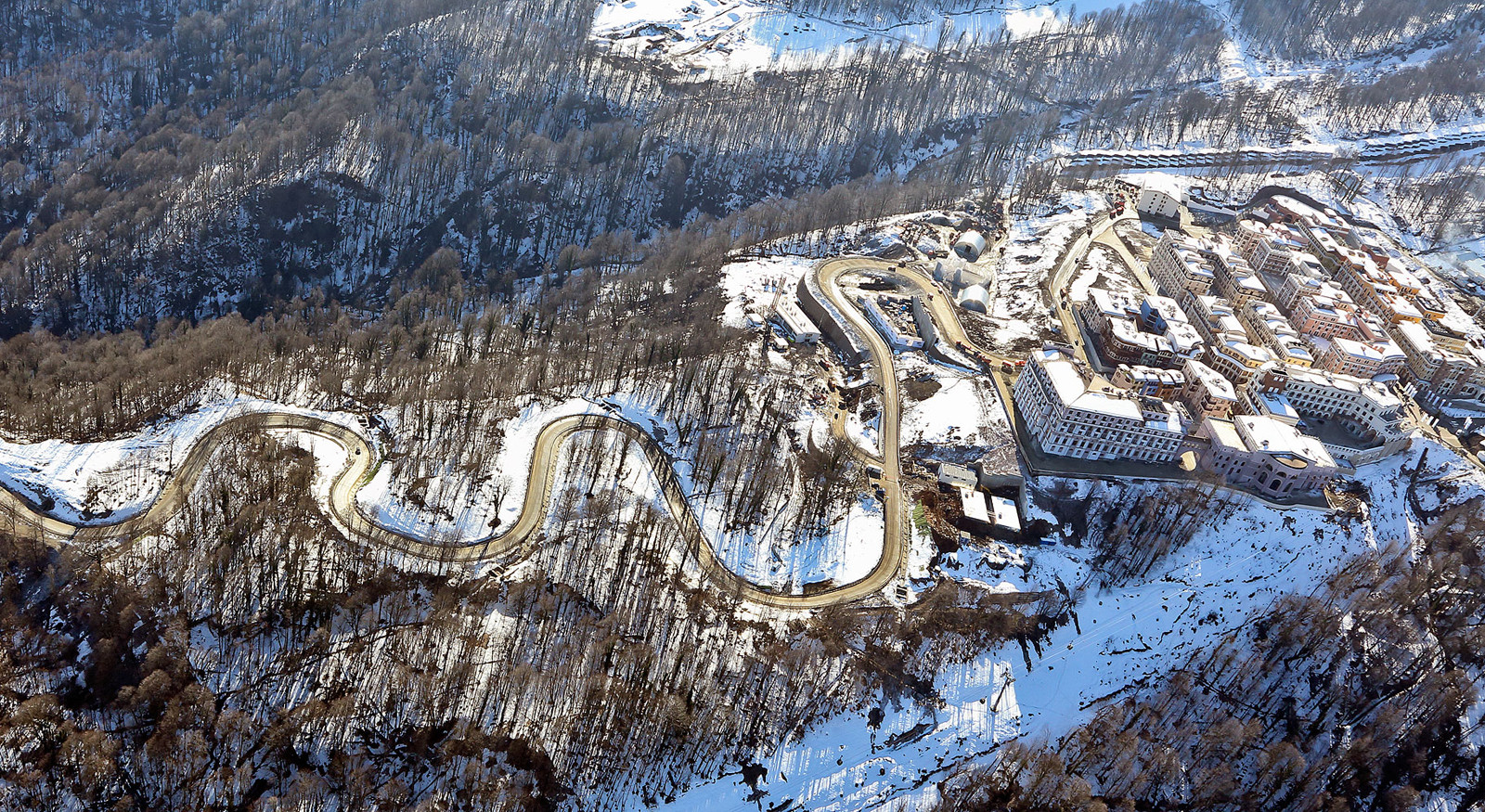 Дорога у Верхнего Горки Города – фотографии России