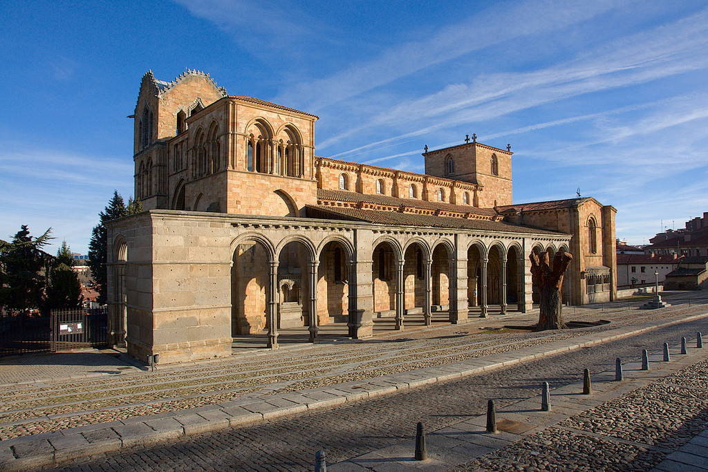 Базилика Сан-Висенте в Авиле – фотографии Испании