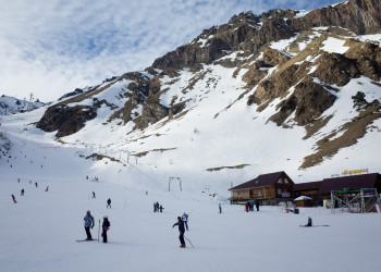 Поляна Азау, гора Эльбрус, Приэльбрусье, Россия – фотографии России