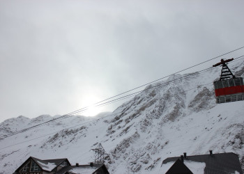 Эльбрус, Поляна Азау, Россия – фотографии России