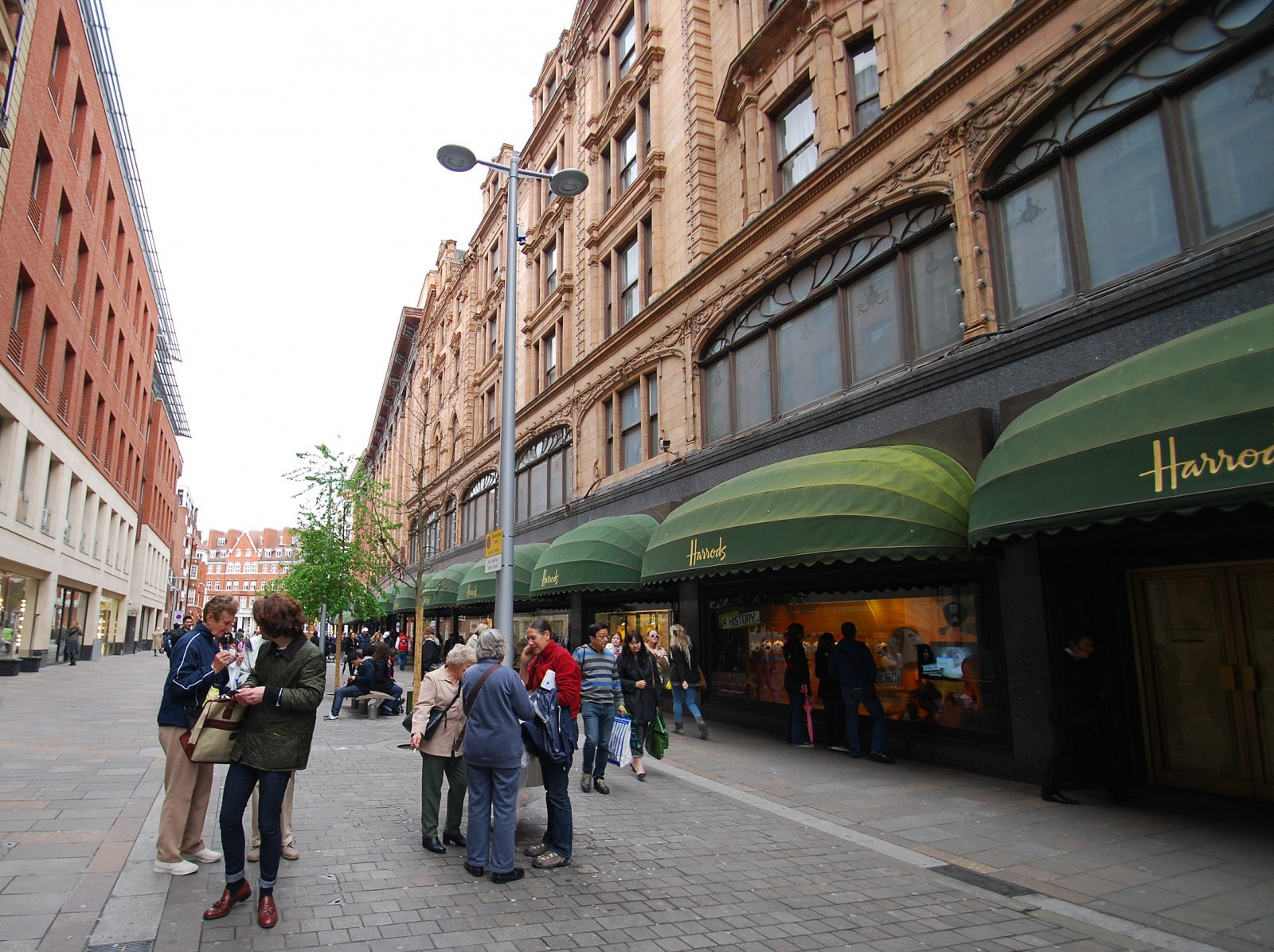 Универмаг Хэрродс, район Найтсбридж, Лондон – фотографии Великобритании