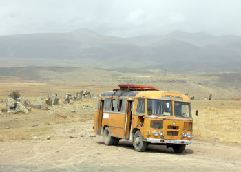 Автобус в Сисиан, Армения – фотографии Армении