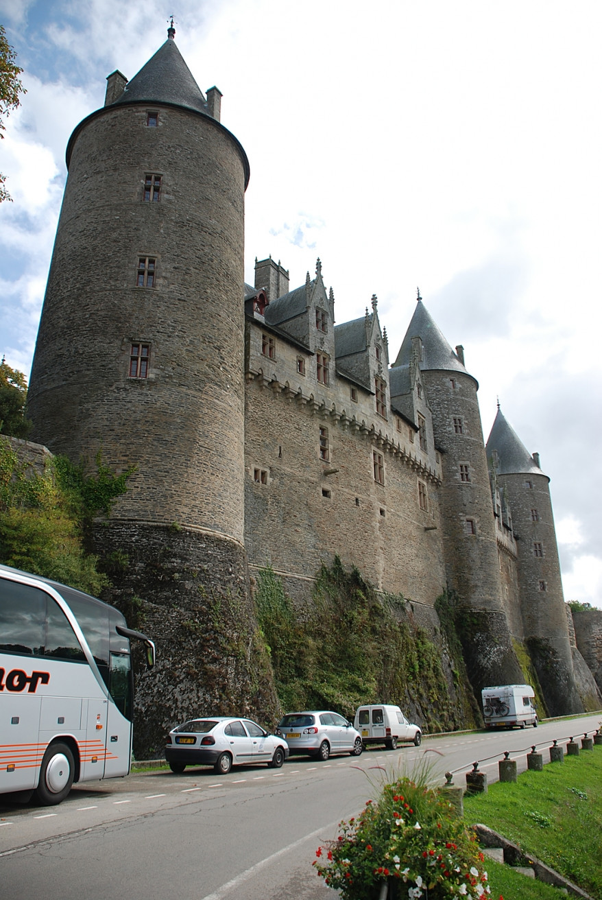 Замок в Жослене, Франция – фотографии Франции